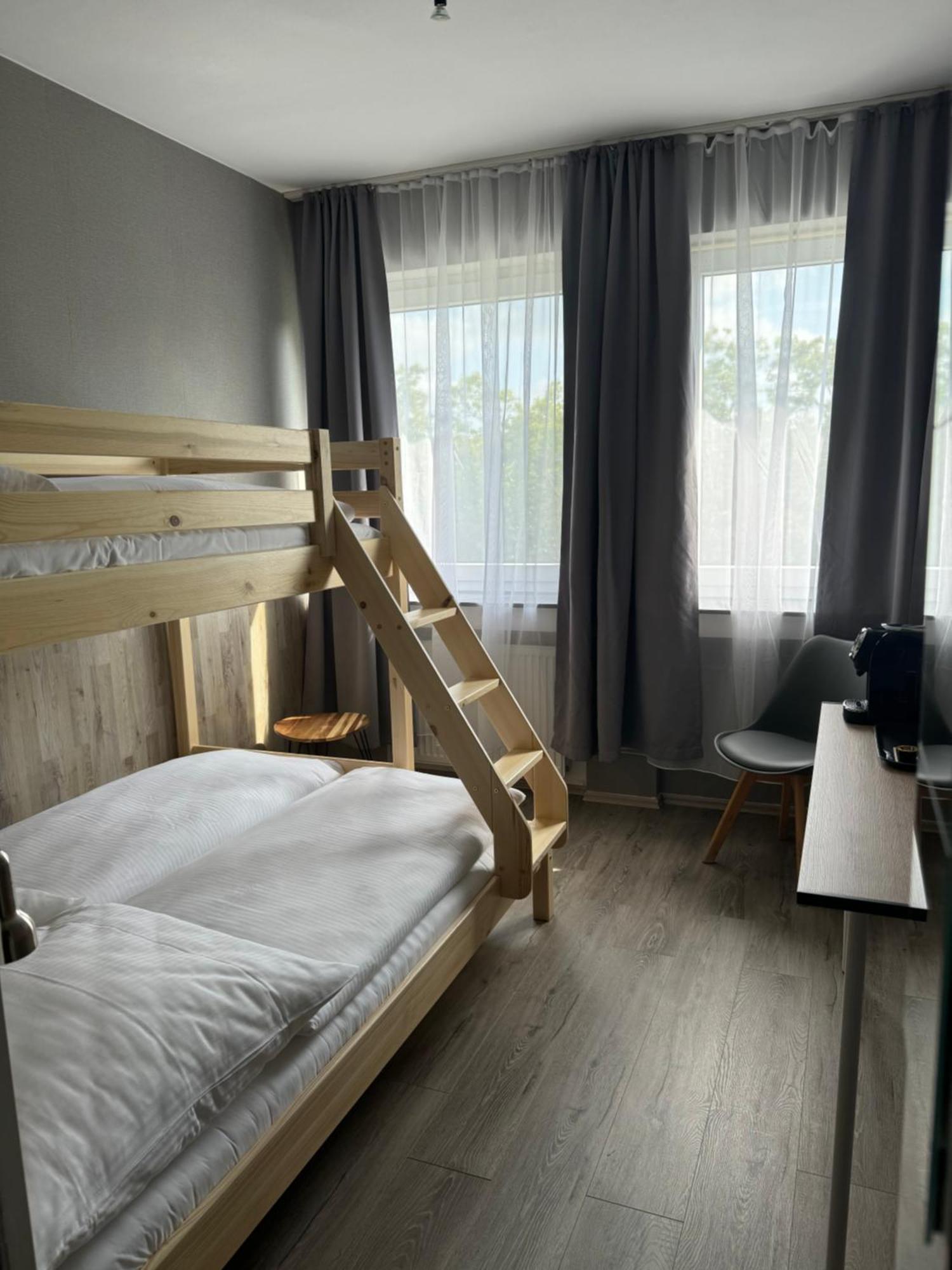 Skyline Hotel Hanovra Exterior foto